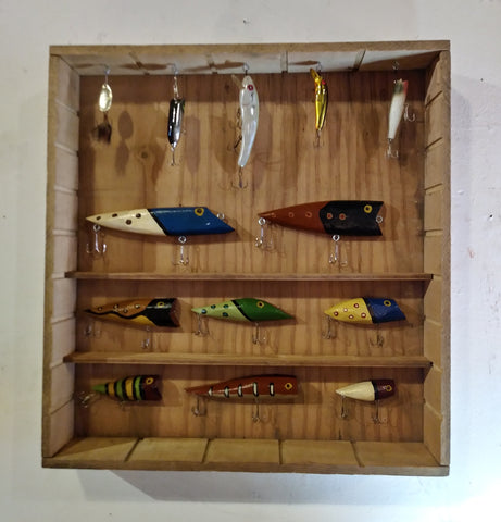 Cottage Folk Art – Roach Tackle